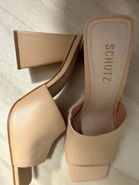 SCHUTZ Camel/Tan Square-Toe Geometric Block Heel Mules